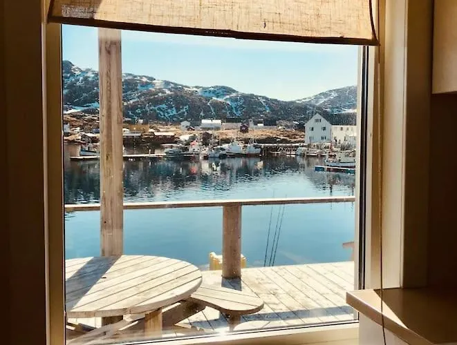 Northcape Nature Rorbuer - 2 - Balcony South Gjesvær